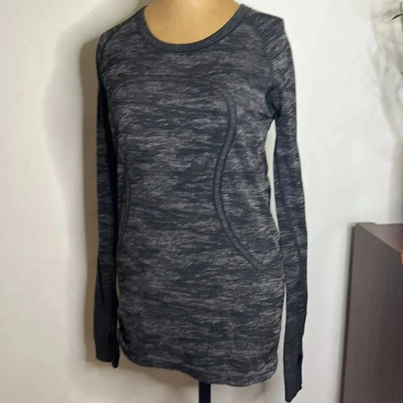 Lululemon sz 8 Swiftly Tech Long Sleeve Crew Neck Top Shirt Heather black Grey - Picture 1 of 8